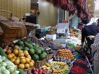 S2330161  FUNCHAL Le marché aux fruits